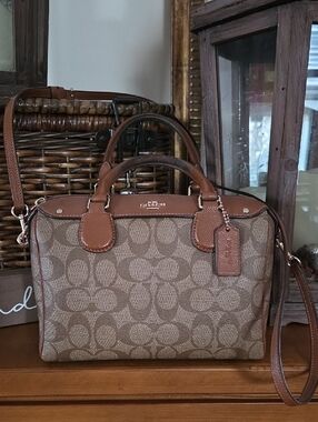 Coach Signature Canvas Satchel in Brown/Tan